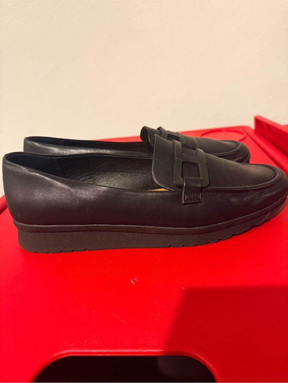 Black Leather Beartraps Memory Foam Loafers Women’s Size 9.5 - Picture 3 of 7